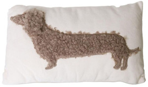 Poduszka Annilli 50x30 cm kremowa z brązowym jamnikiem SELSEY