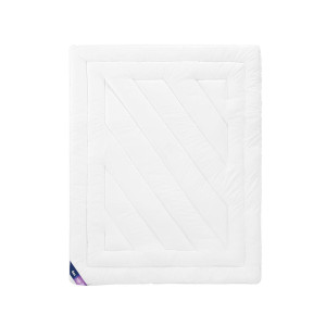 Kołdra Mikrofibra AMZ 220x200 ciepła, kremowy mikrofibra francuska 100%, wyrób medyczny