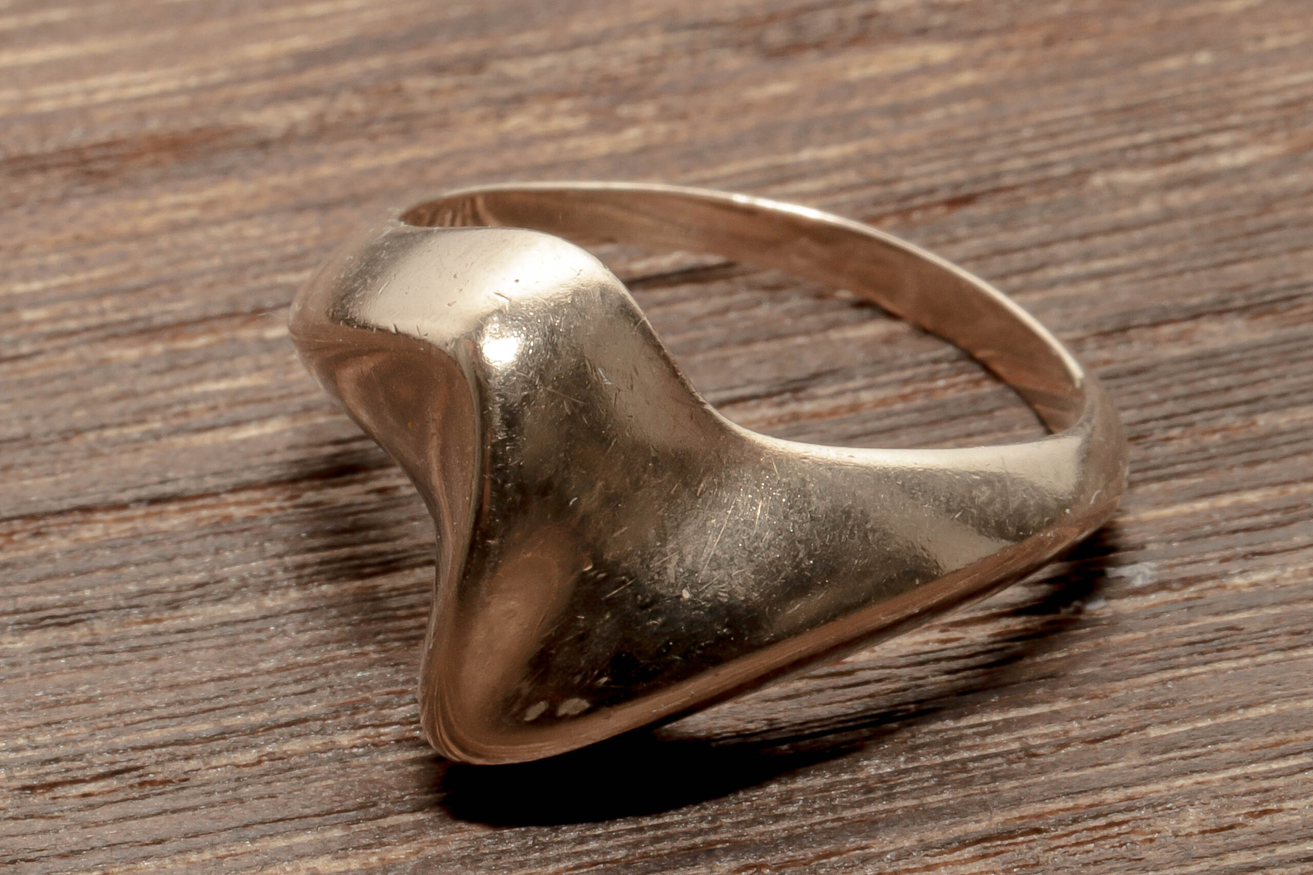 Sero Guld Elegant ring i 14 karat guld