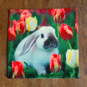 Wielkanocna poszewka dekoracyjna Zajączek wśród tulipanów