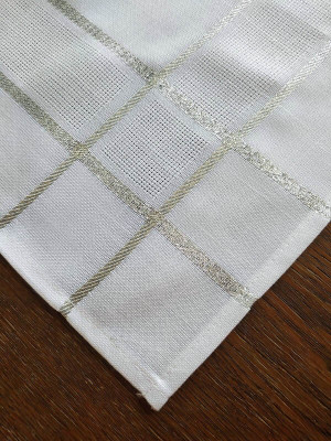 Bieżnik 60x120 w kolorze białym z srebrnymi paskami