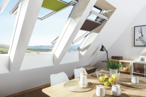 FAKRO 
Ventana proyectante-giratoria FPW-V MAX U3 FSC 114x140