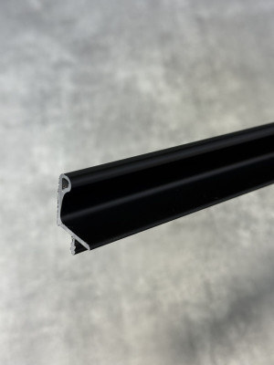 Listwa uchwytowa 268 do szafki wiszącej , z płyty 18 mm, bez uszczelki, czarna, długość 2 mb