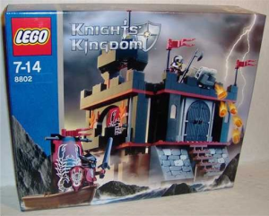 Lego 8802 - Dark Fortress Landing