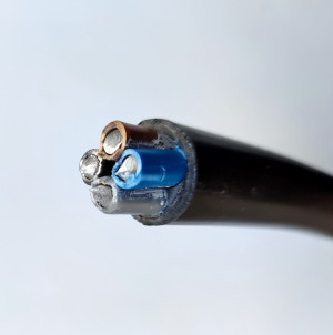 Kabel YAKY 4x16 RE 0,6/1kV, żyły jednodrutowe okrągłe, bęben zwrotny; ELTRIM