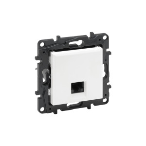 NILOE STEP Gniazdo komputerowe pojedyncze RJ45 kat. 6 UTP moduł, białe; 863163 LEGRAND