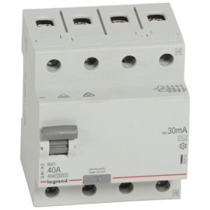 Wyłącznik różnicowoprądowy 4P 40A 30mA typ AC 10kA, P304 RX3; 402063 LEGRAND