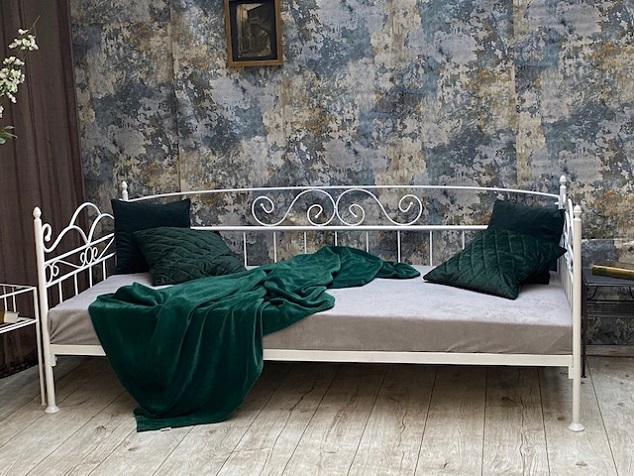 Łóżko sofa metalowa Lilli 120 kute ze stelażem