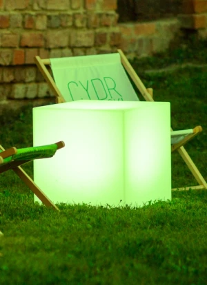  Kwadratowa nowoczesna lampa Kubik Monumo Light żarówka RGB
H:50
