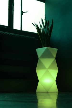  Podświetlana designerska donica Monumo Asti Light żarówka
RGB H:78