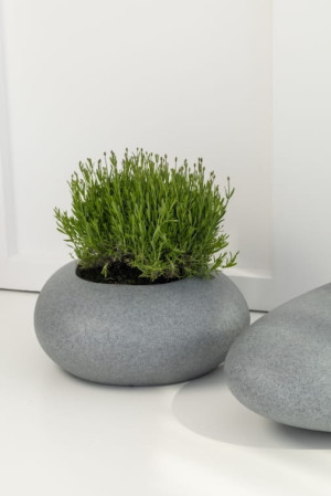 Donica ogrodowa kamień 57 cm w efekcie kamienia granit | Stoner S z półką | Monumo