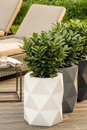  Geometryczna designerska donica Monumo Modena biała pełna
pojemność H:54