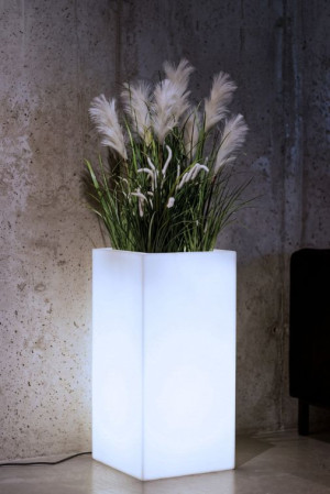  Wysoka donica podświetlana Monumo Tower Pot Light barwa
zimna H:70