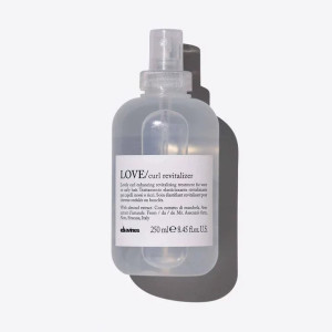Davines LOVE Curl Revitalizer – Mgiełka Odświeżająca do Loków 250 ml