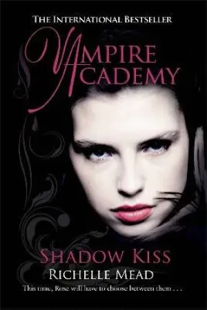 Shadow Kiss - R. Mead, Richelle Mead - książka