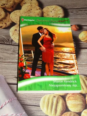Niezapomniany rejs - Sharon Kendrick - książka