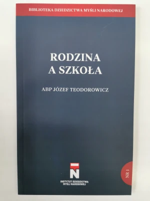 Rodzina a szkoła Nr 1 - W opisie - książka
