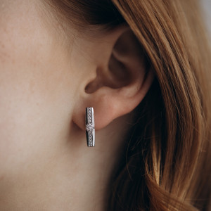 Kolczyki srebrne proste z cyrkoniami