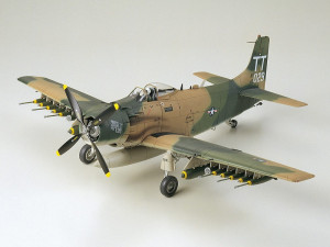 Samolot Douglas A-1J Skyraider
