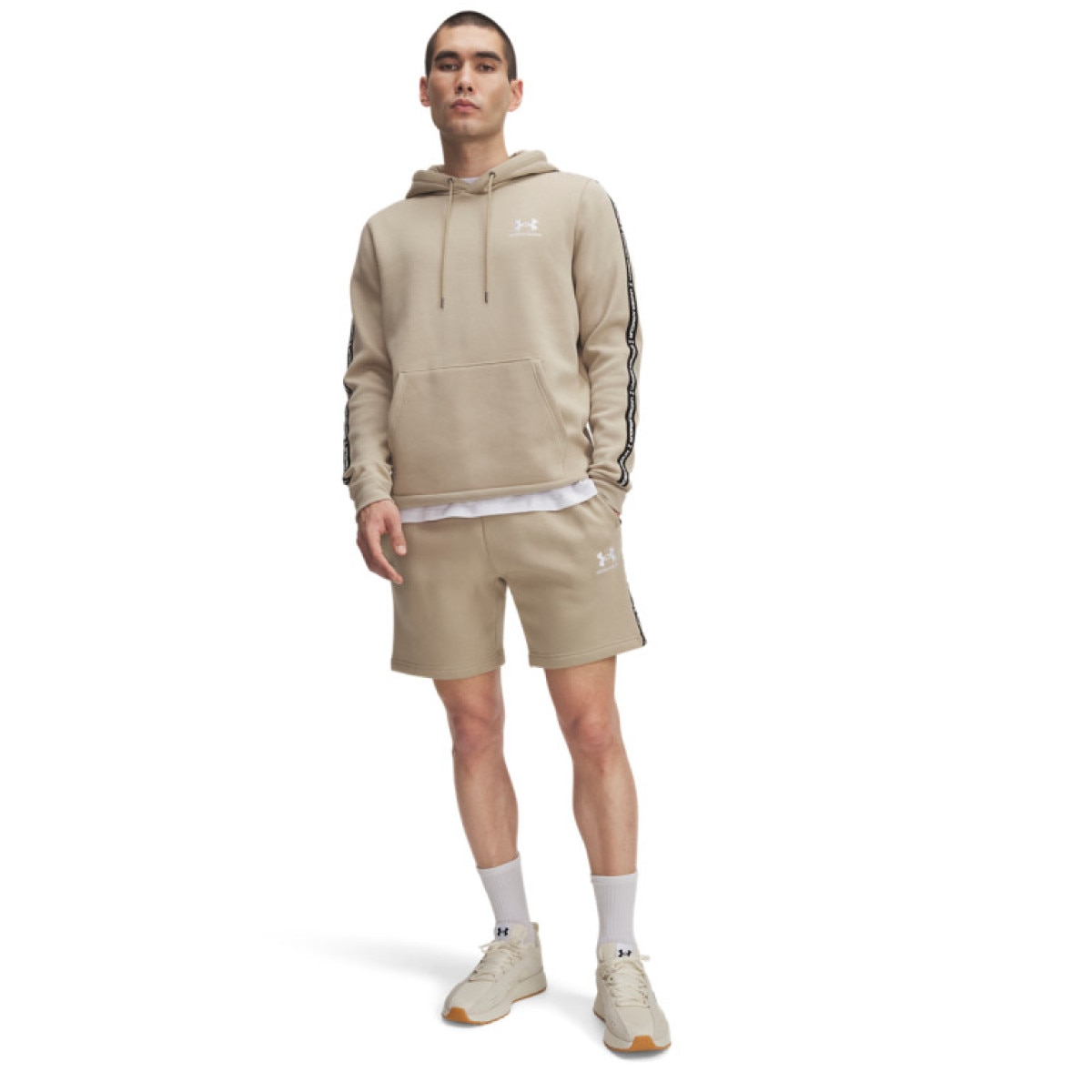 Męskie spodenki dresowe Under Armour UA Icon Fleece Short Taping - beżowe