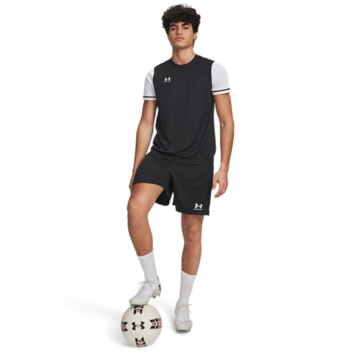 Męskie spodenki treningowe Under Armour UA M Challenger Core Short - czarne