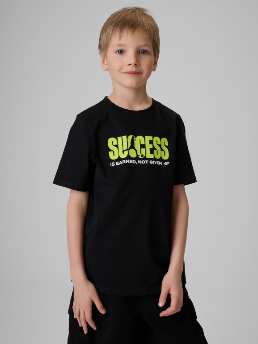 Chłopięcy t-shirt z nadrukiem 4F 4FJRSS26TTSHM3859 - czarny