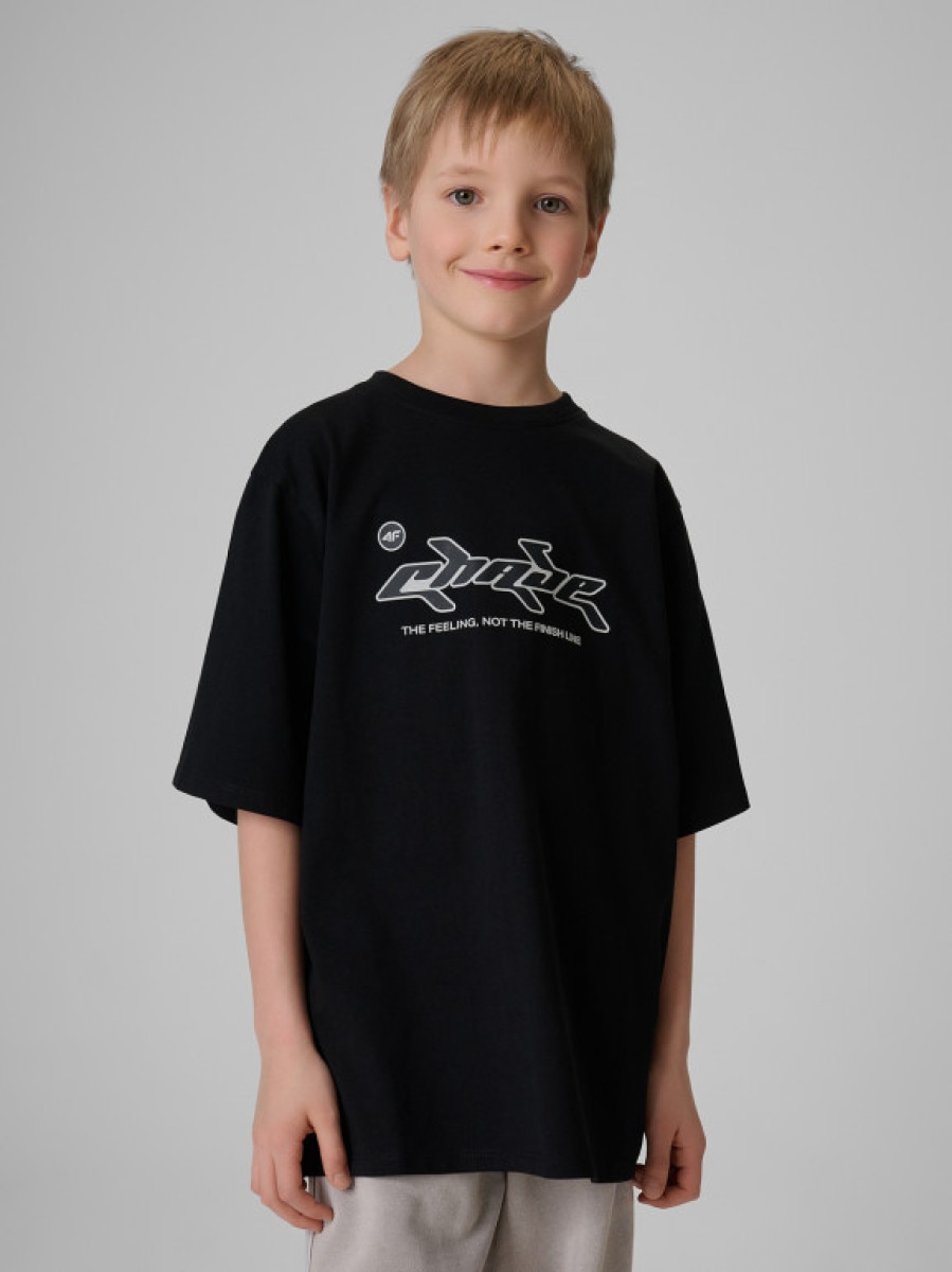 Chłopięcy t-shirt z nadrukiem 4F 4FJRSS26TTSHM3861 - czarny