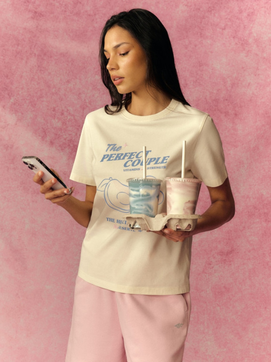 Damski t-shirt z nadrukiem 4F 4FRSS26TTSHF3853 - kremowy