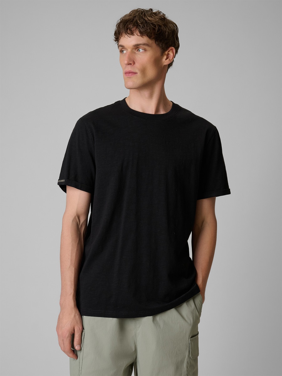 Męski t-shirt bez nadruku 4F 4FWSS26TTSHM3322 - czarny