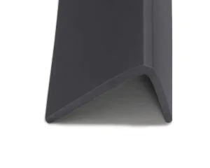 Narożnik schodowy gładki PVC 36x20 mm 2,5 m czarny
