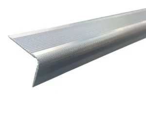 Narożnik schodowy ryfel aluminium 150 cm 4x2,5 cm