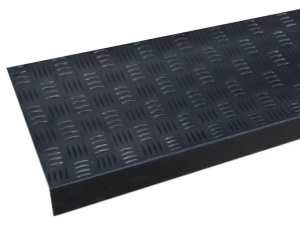 Mata gumowa na schody ryflowana 75x25 cm