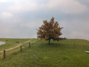 Silhouette 226-44 - Apfelbaum Spätherbst TT/H0 12-16cm