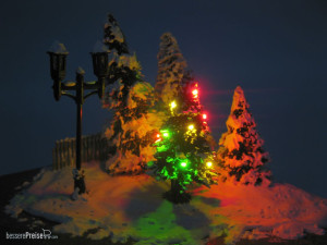 Schönwitz N 51292 - Weihnachtsbaum mit Schnee und Lichterkette gelb grün rot beleuchtet N
