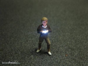 Schönwitz N 51366 - Fotograf mit LED Blitz Beleuchtung - junge Frau