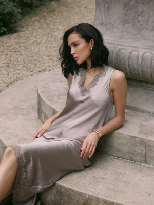Mohito - Vestido midi con encaje - gris claro - 36