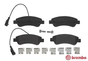 Klocki hamulcowe tył z czujnikiem OPEL MOVANO C BREMBO