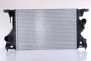 A 200, A 180, A 220, A 250 MERCEDES-BENZ A V177 Chłodnica powietrza intercooler NISSENS