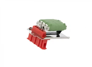 132584 HITACHI Opornik rezystor dmuchawy nawiewu