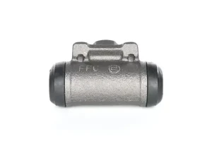 Cylinderek hamulcowy tył RENAULT 18 BOSCH