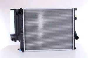 528 i, 520 i, 523 i BMW 5 E39 Chłodnica wody NISSENS