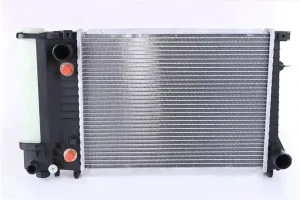 316 i, 318 i BMW 3 E30 Chłodnica wody NISSENS