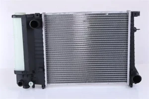 316 i, 318 i BMW 3 E30 Chłodnica wody NISSENS