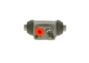Cylinderek hamulcowy tył FORD FOCUS I BOSCH