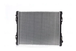 L280, P410, L320, L220, P450, L340, P360, P500, L250, P370, P320, L360, P280 SCANIA L,P,G,R,S - series Chłodnica wody NISSENS