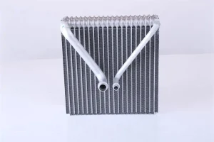 1.2, 1.4 TDI, 1.6, 1.9 TDI, 1.4 SKODA ROOMSTER Parownik klimatyzacji NISSENS