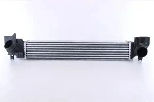 sDrive 18 BMW X1 F48 Chłodnica powietrza intercooler NISSENS