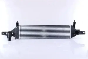 1.6 dCi NISSAN QASHQAI Chłodnica powietrza intercooler NISSENS