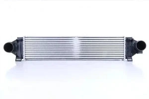 2.4 D, D5 AWD, T5, D3 /, T6 AWD, 2.0 T, D5, D3 VOLVO S80 II Chłodnica powietrza intercooler NISSENS