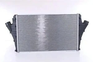 2.0 T CADILLAC BLS Chłodnica powietrza intercooler NISSENS